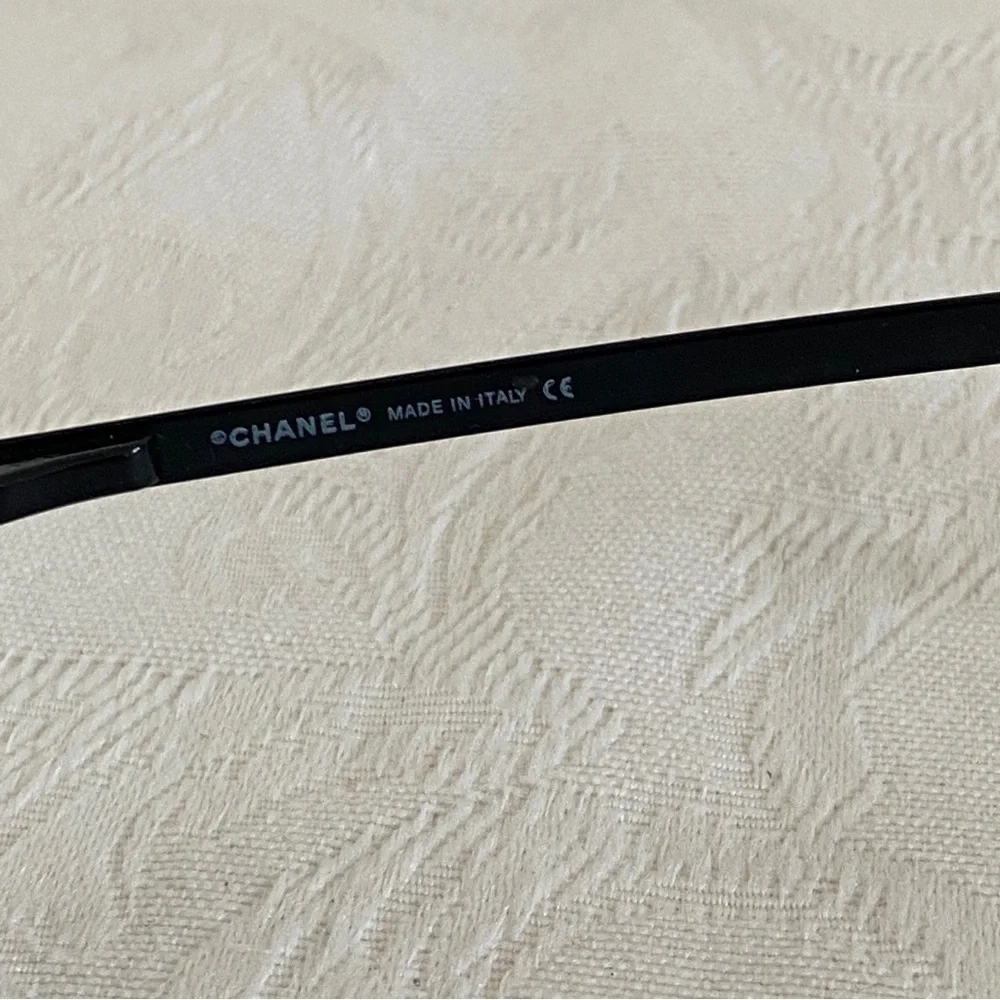 Chanel crystal CC Logo Sunglasses